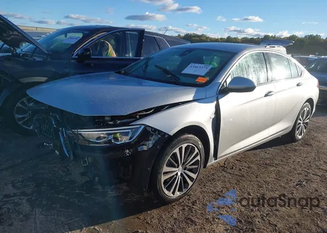 2018 Buick Regal Sportback Essence from USA, damaged, VIN W04GP6SX5J1028423